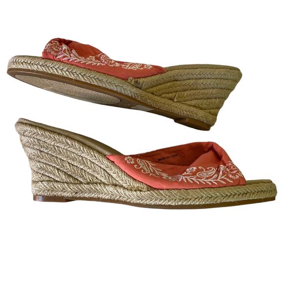 Coldwater Creek Embroidered Bandana Espadrille 8.5 NWOB - Picture 7 of 9